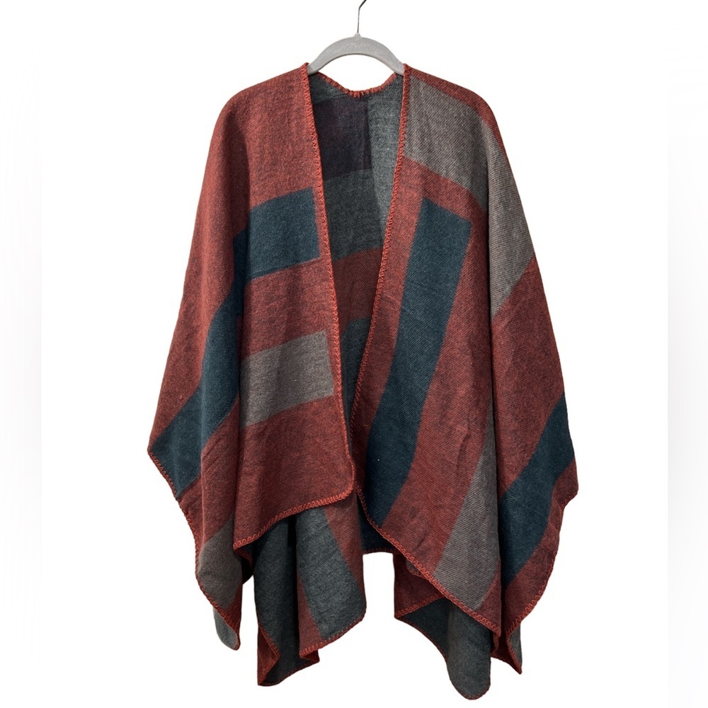BB Dakota Reversible Wrap Shaw Poncho - Picture 5 of 11